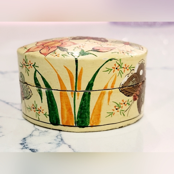 Vintage trinket box. Made in India - Picture 6 of 16